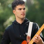 Luc - bassiste